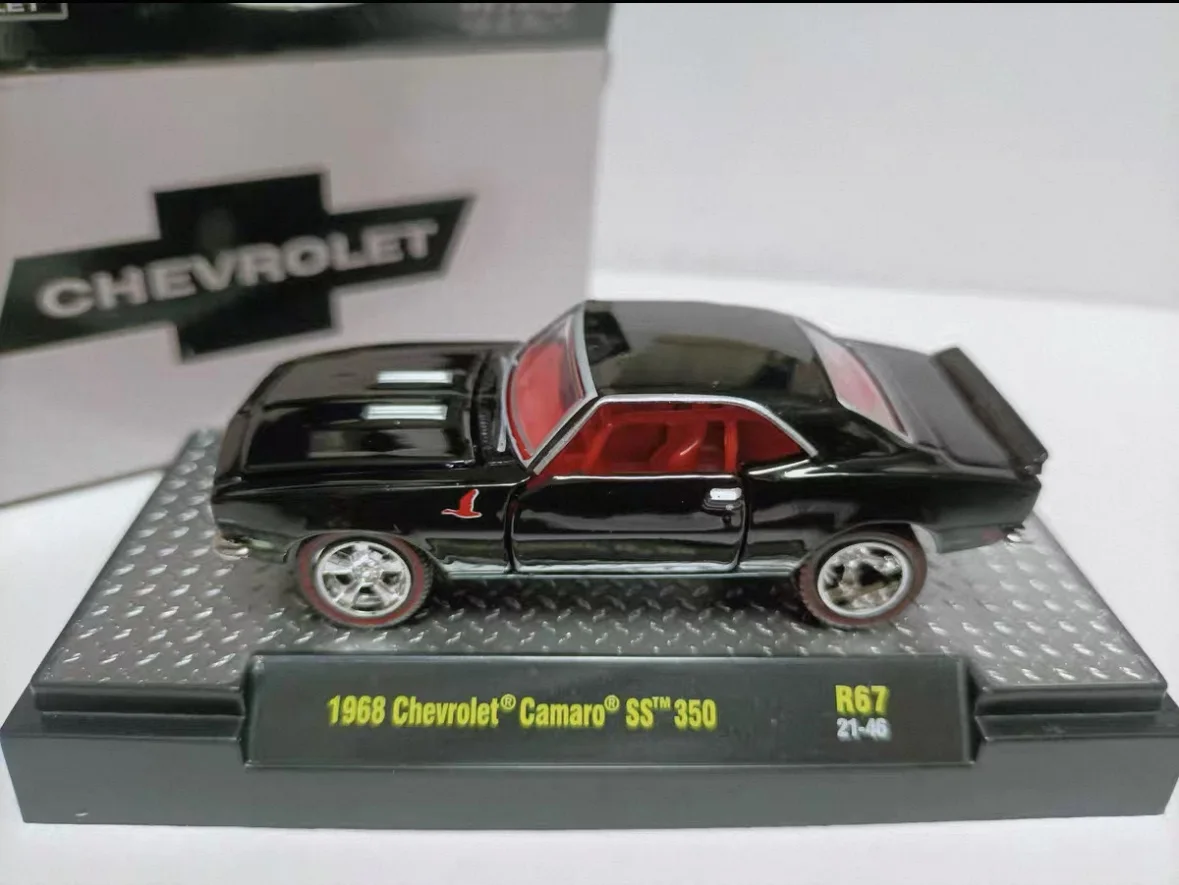 SALE3 M2 Machines 1:64 1974 Datsun Ford Mustang Dodge Charger VW Beetle diecast alloy car model Children's toys and gifts