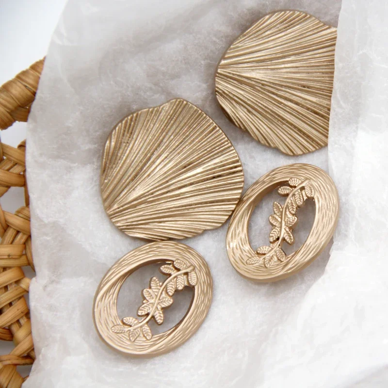 6pcs Flower Shell Shape Golden Metal Sewing Buttons For Clothes Women Coat Suit Big Decorations Handmade Accessories Wholesale