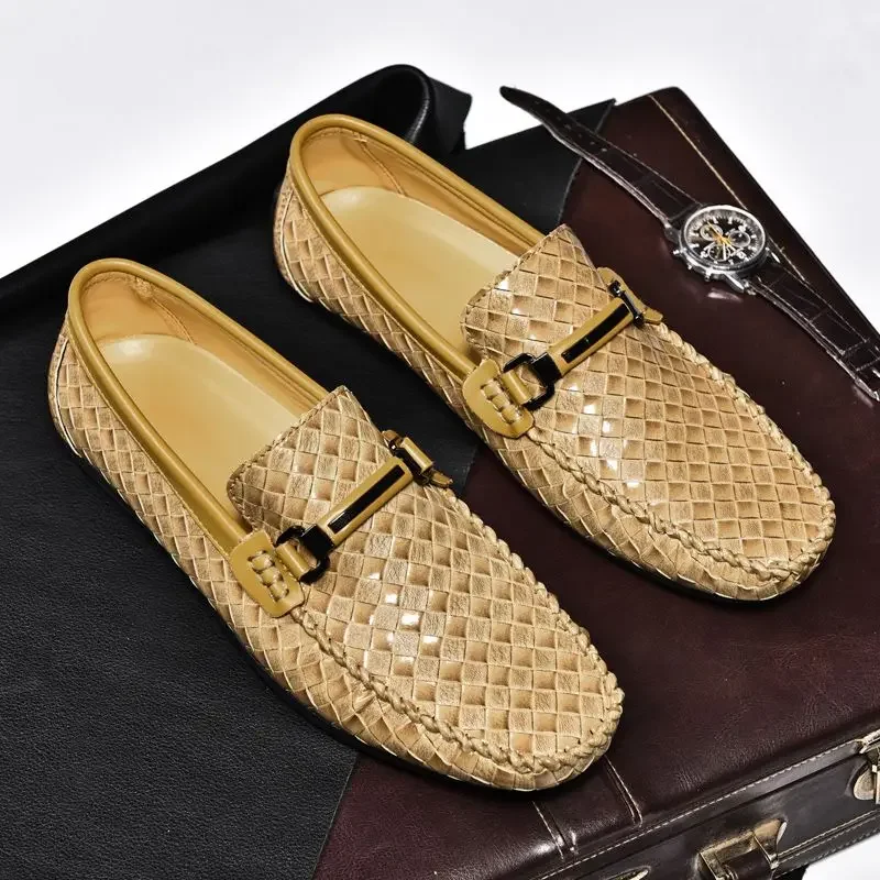 Leather Shoes for Men New In Man Casual Shoe Slip-on Fashion 2024 High Quality Low Price Legitimate Comfortable Retro Elegant Pu