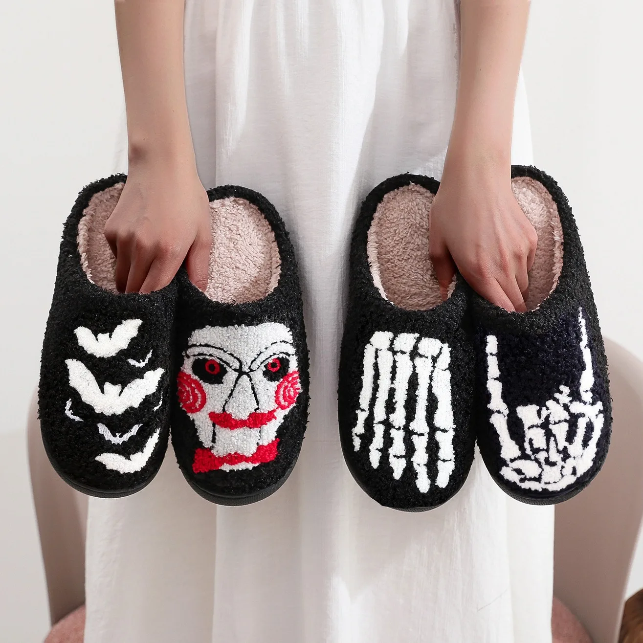Men's Cotton Slippers Winter Skull Halloween Smiling Face Home Classy Furry Slippers Female Couple Indoor Warm Slippers