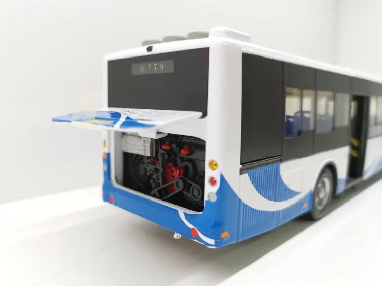 1:42 Bus Shanghai Pudong Bus Model 779 road coating customized version