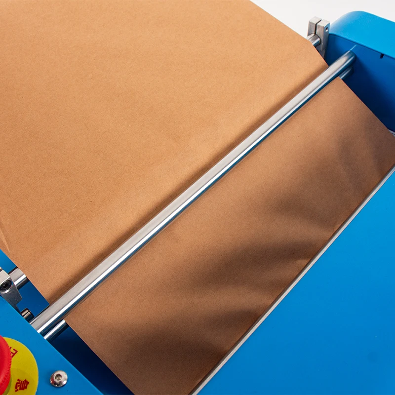 عبوة موثوقة مصنوعة صديقة للبيئة! آلة تصنيع الوسائد الورقية تخلق فقاعات قابلة لإعادة التدوير للشحن الأخضر الآمن