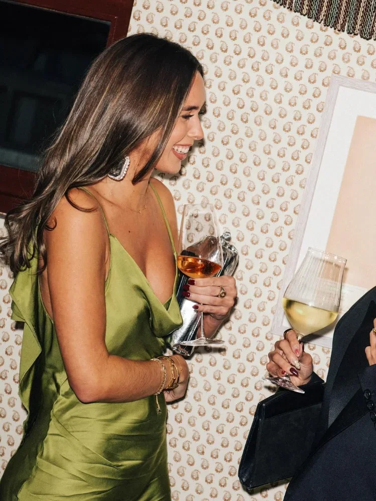 Elegantes grünes Satin-Rüschen-Sling-langes Kleid für Frauen, sexy rückenfrei, ärmellos, geteilt, schlanke Kleider, Dame, 2025, neue Party-Club-Vestidos