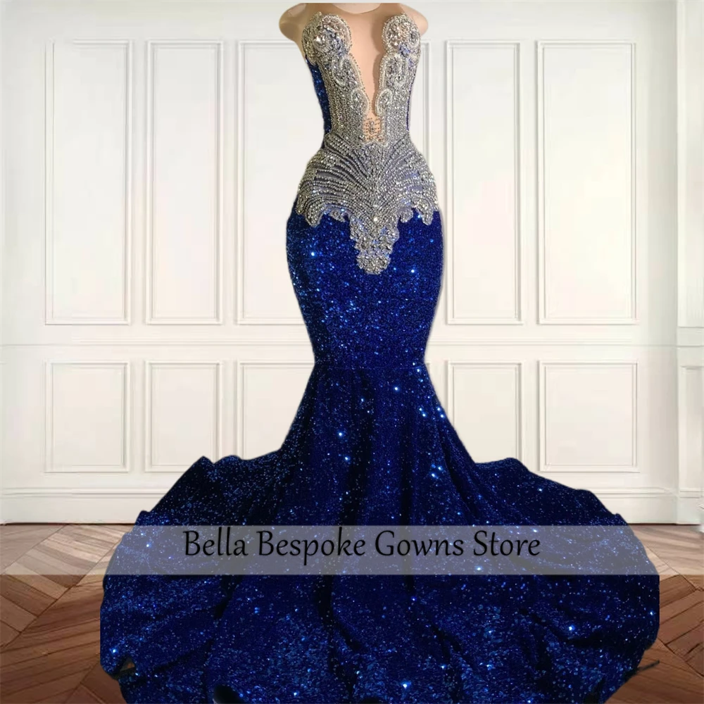 Abiti da ballo lunghi in cristallo con perline di cristallo con scollo a O blu royal per ragazza nera con paillettes 2025, abito di lusso per compleanno, abito formale a sirena personalizzato