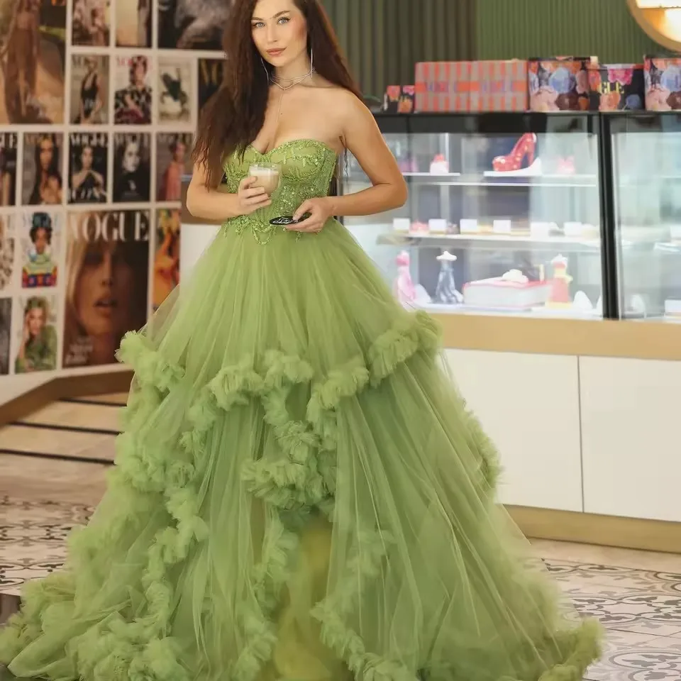 

Couture Травяно-зеленые нежные аппликации Милая трапеция Длинные свадебные платья с оборками и отделкой Длинные тюлевые платья для вечеринок