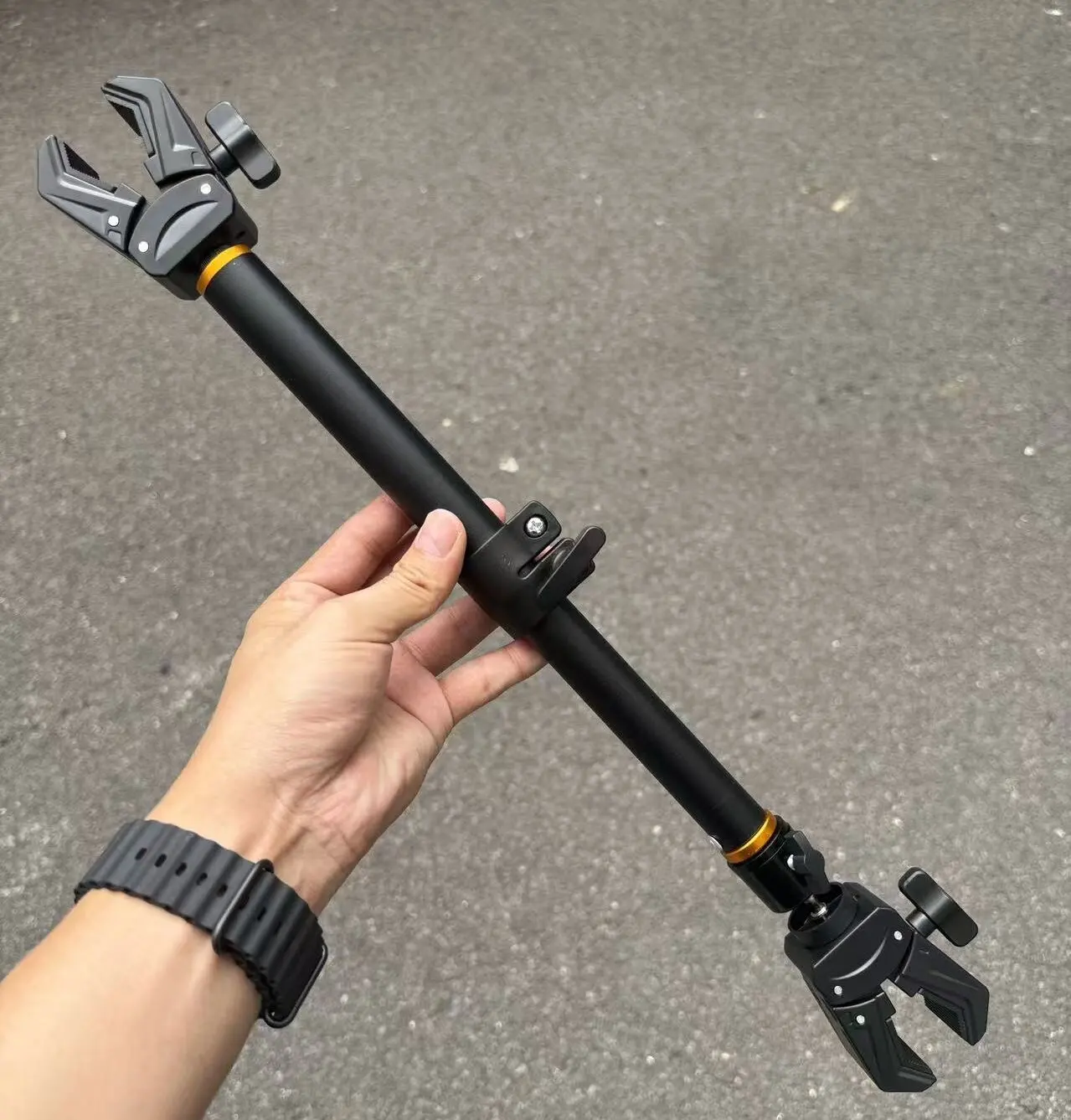 Universeller Doppelkopf-Metall-Selfie-Stick mit 360°-Rotation, Verlängerungsstab und Gimbal-Stabilisator – Detail 9