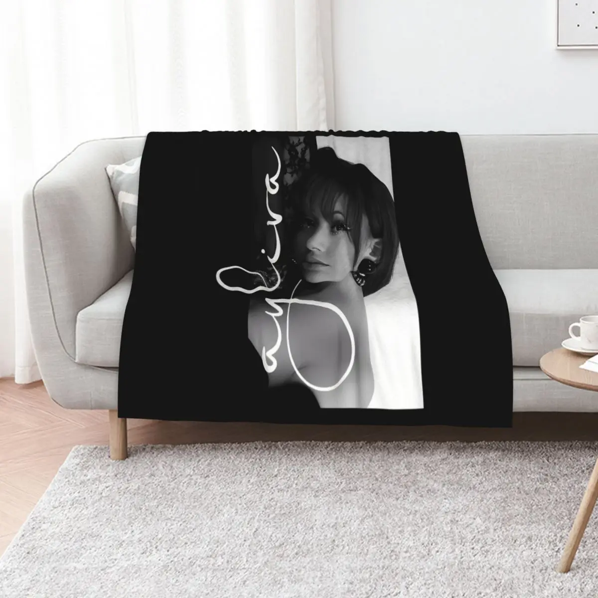 Aylivas Singer Musician Throw Blanket Soft Polar Luxury Brand Soft Plush Plaid Soft Plaid For Sofa Thin Blankets