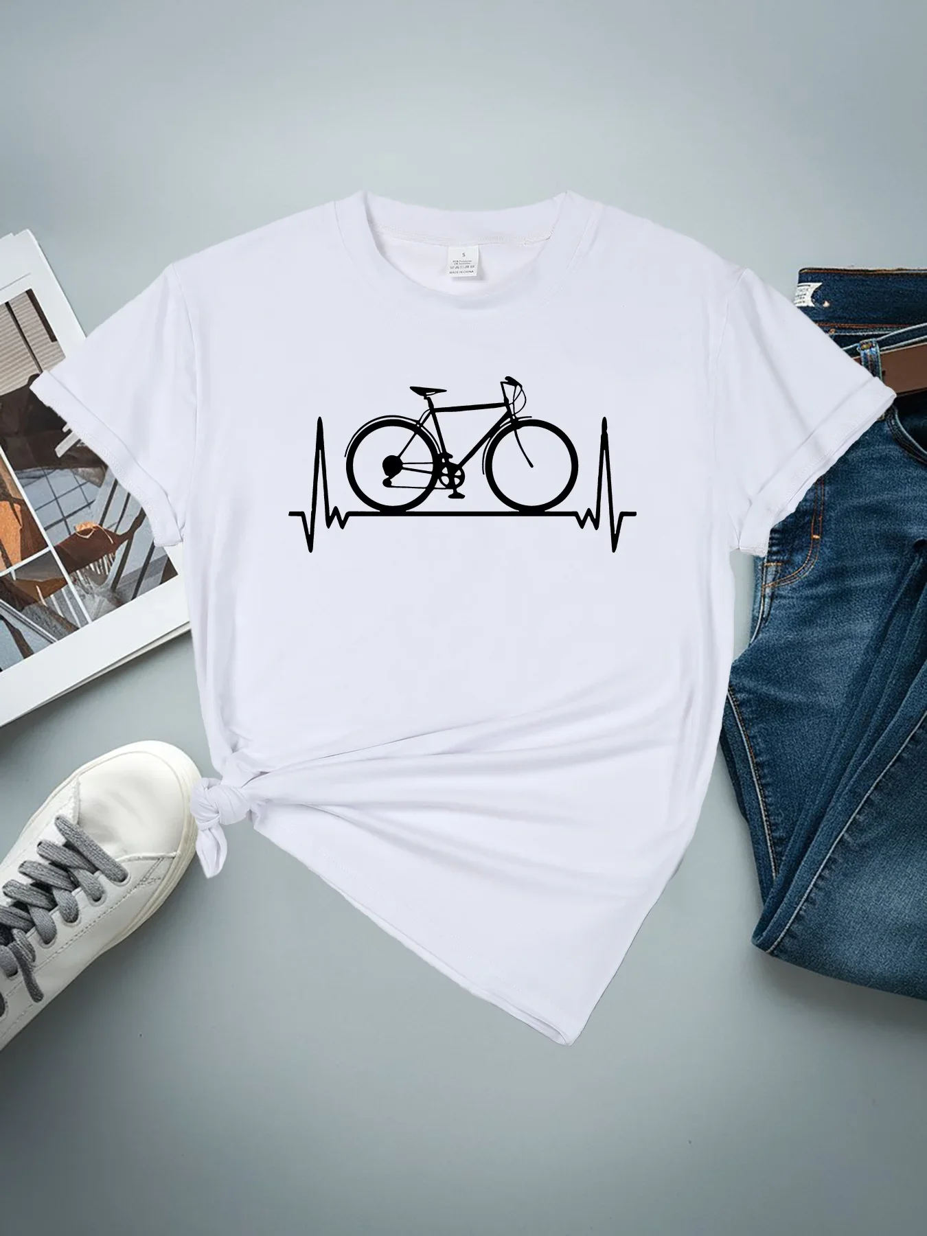 

Women's PLUS-size Printed Short-sleeved T-shirt, Loose and Casual, Soft, Comfortable and Breathable, Outdoor Sports