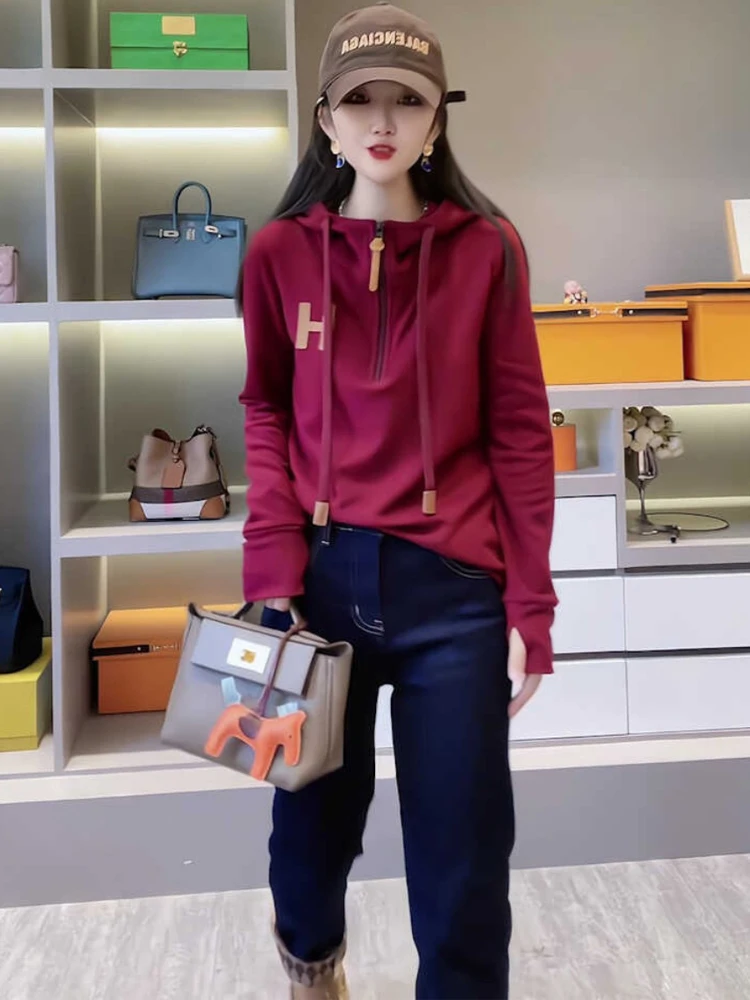 レッド両面 Fce フード付き Dstring スウェットシャツ女性のスリムフィットファイオナブル秋の新しい Sle カジュアル快適なトップ