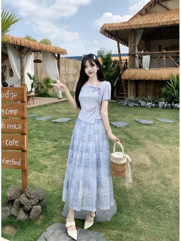 

Fashionable Summer Outfit Women's High Waist Skirt Short Sleeve Square Collar Knot Top And Skirt Two-Piece Set