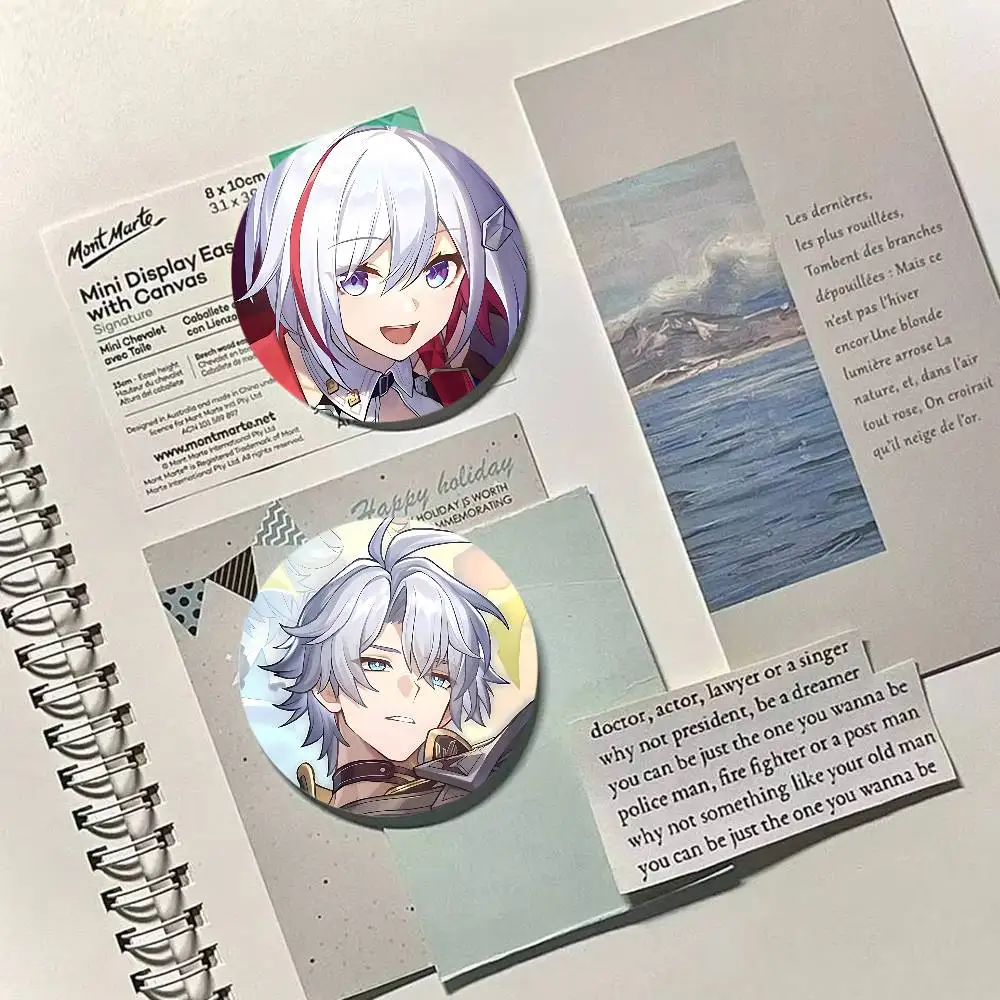 لعبة H-Honkai S-Star R-Rail دبابيس إبداعية مضحكة وجوه مبتسمة مستديرة المفاجئة في بروش شارة ظهره قبعة اكسسوارات مجوهرات هدايا S