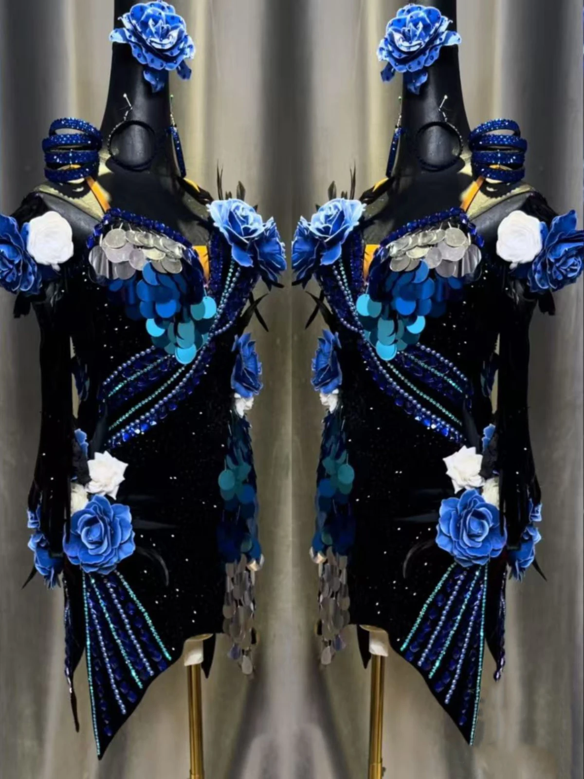 Vestido de baile latino para niños y adultos, vestido Floral azul Klein personalizado de alta gama con piedra AB, ropa de mujer Cha Tango