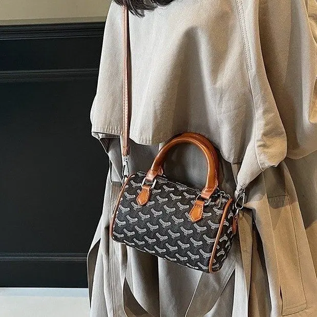 

2025 S/S Women's Fashion Crossbody Bag, Vintage Quilted Shoulder Purse, Genuine Leather Multi-way Tote with Adjustable Strap