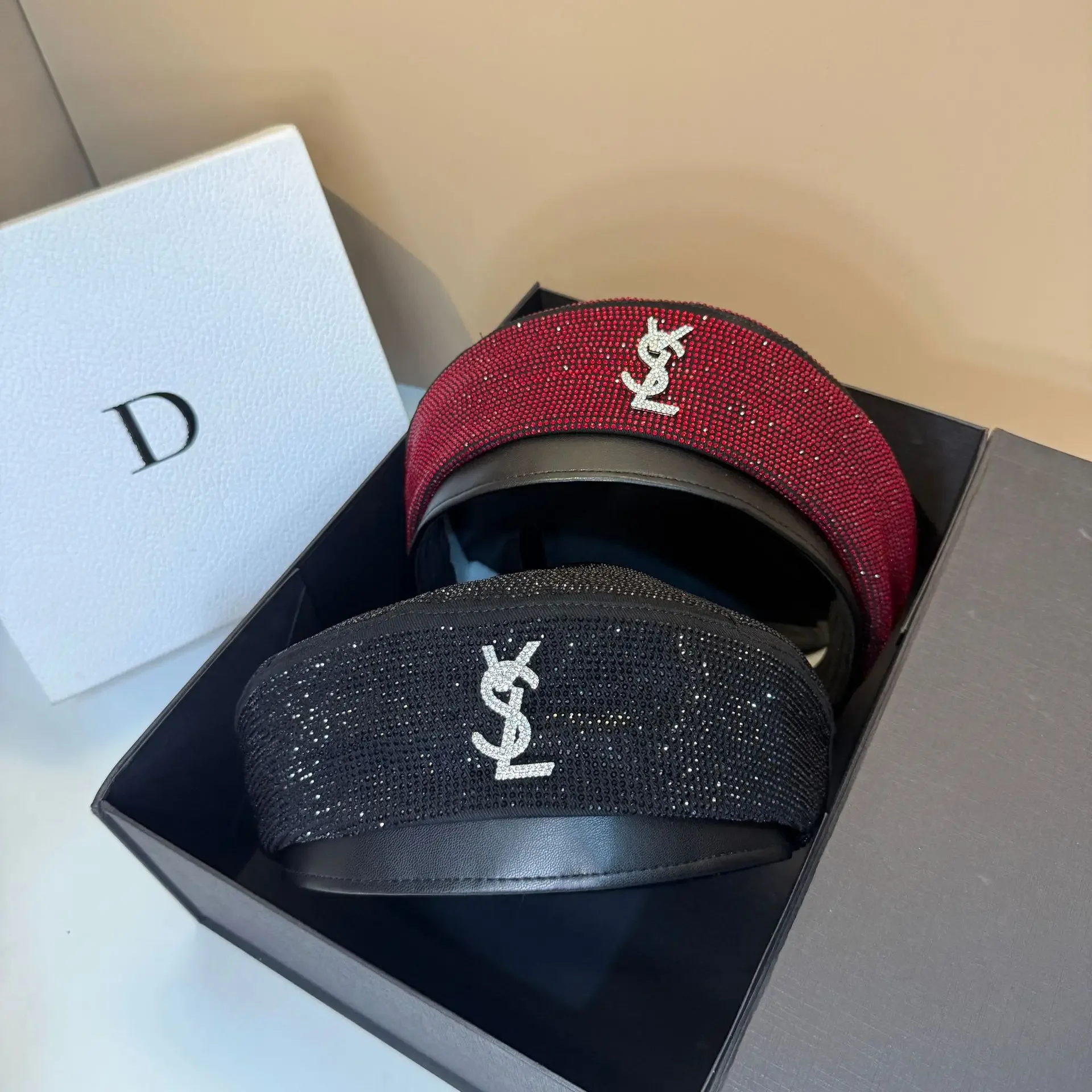 Star Dust Beret for Women, Rhinestone Embroidered Elegant Winter Hat, Sparkly Slouchy Baker Boy Cap, Fashionable Party