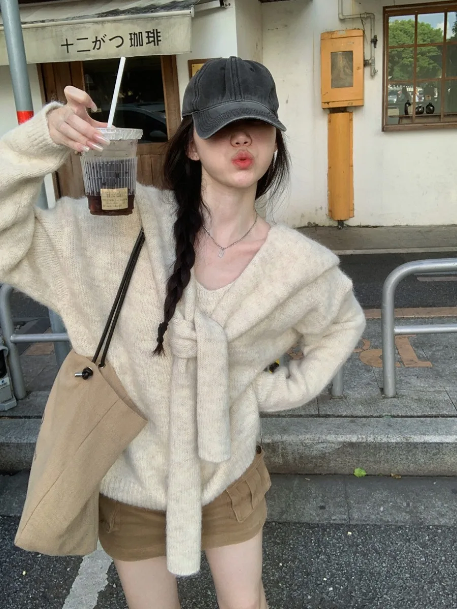 

Утепленный комплект из двух предметов: свитер с длинным рукавом и V-образным вырезом, свободный топ с накидкой в повседневном стиле для женщин, весенний, комфортный, вязаный.