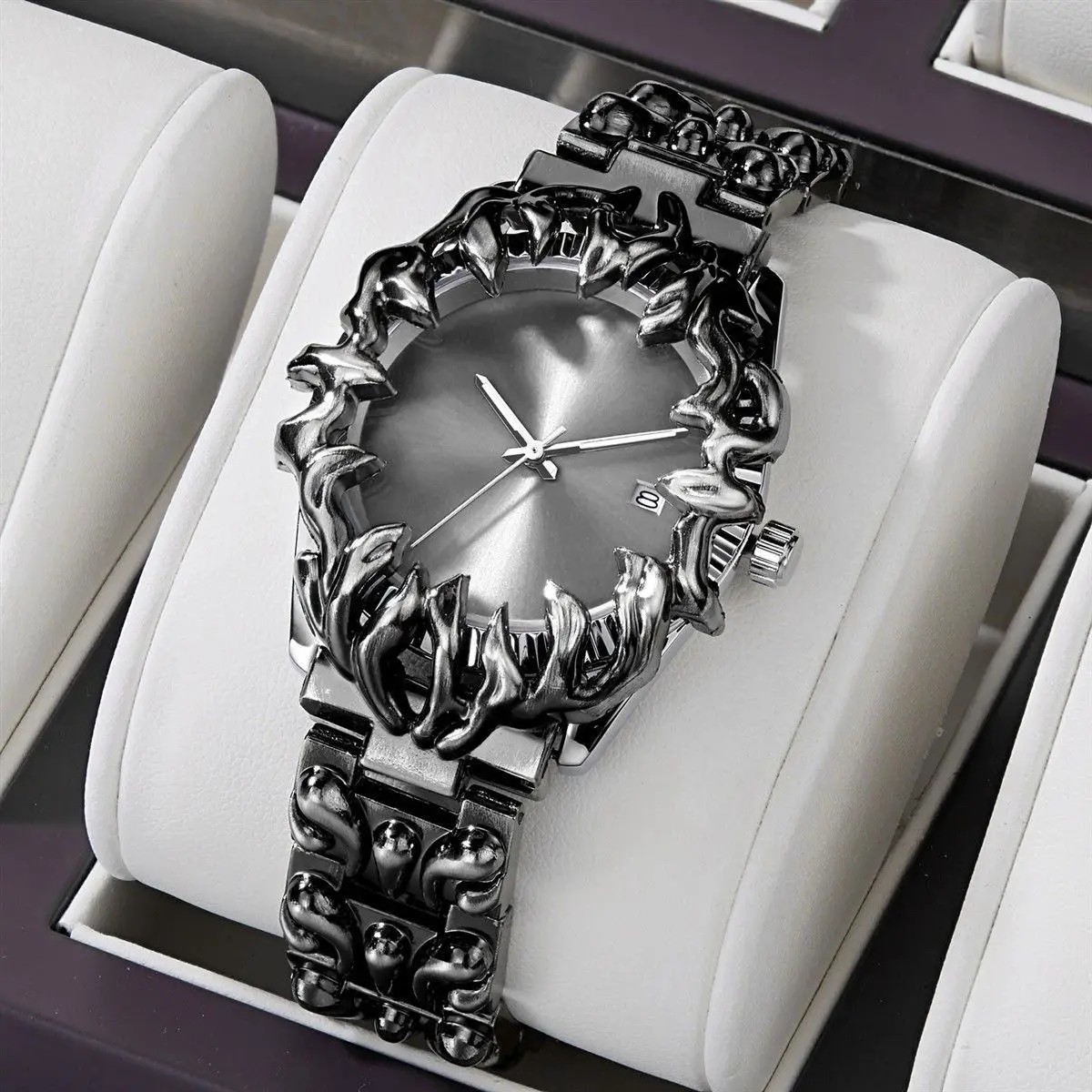 Thumbnail 4 - #78 Best Classic Quartz Watches to Buy In 2026