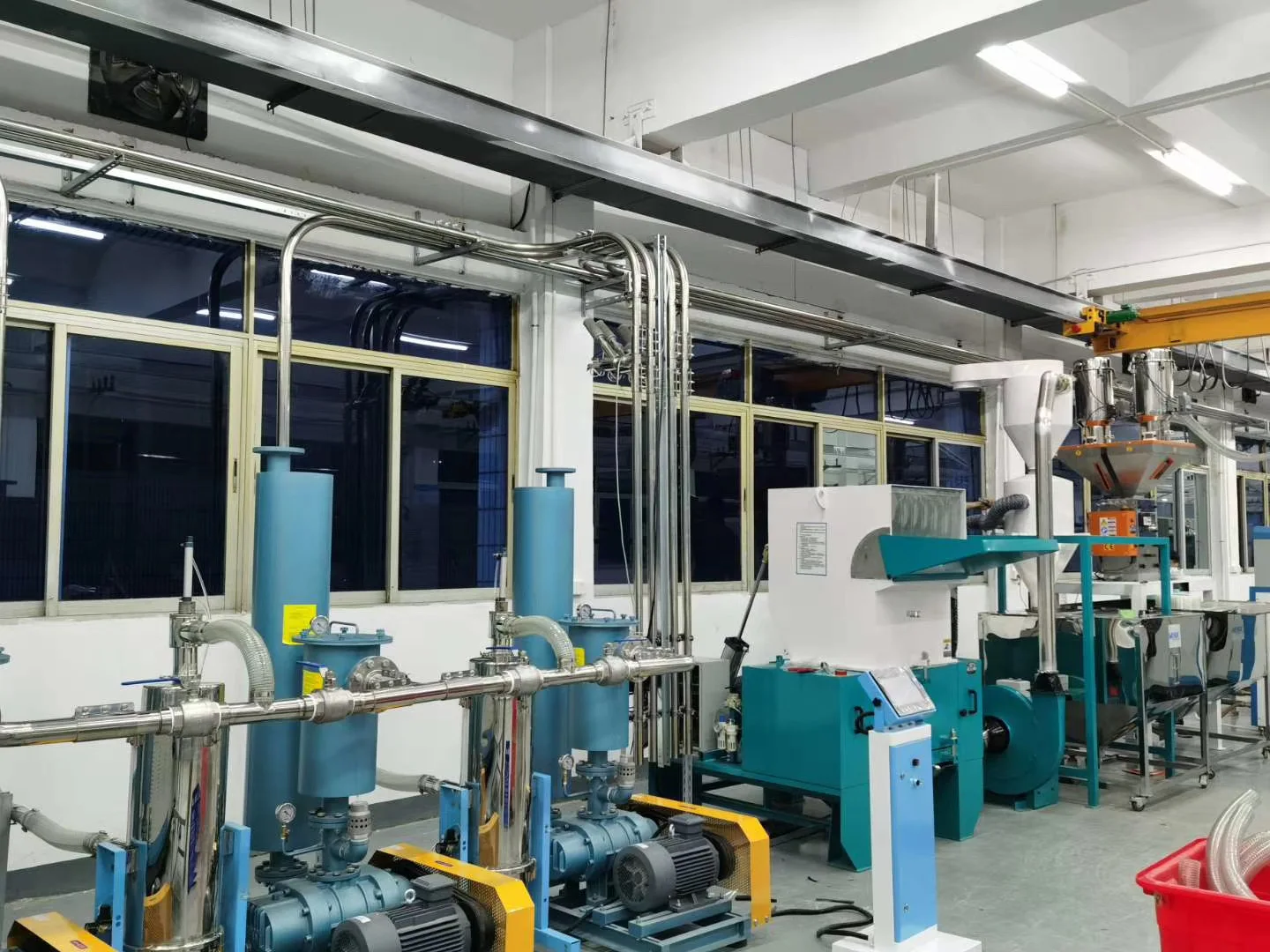 High-speed small plastic recycling granulator