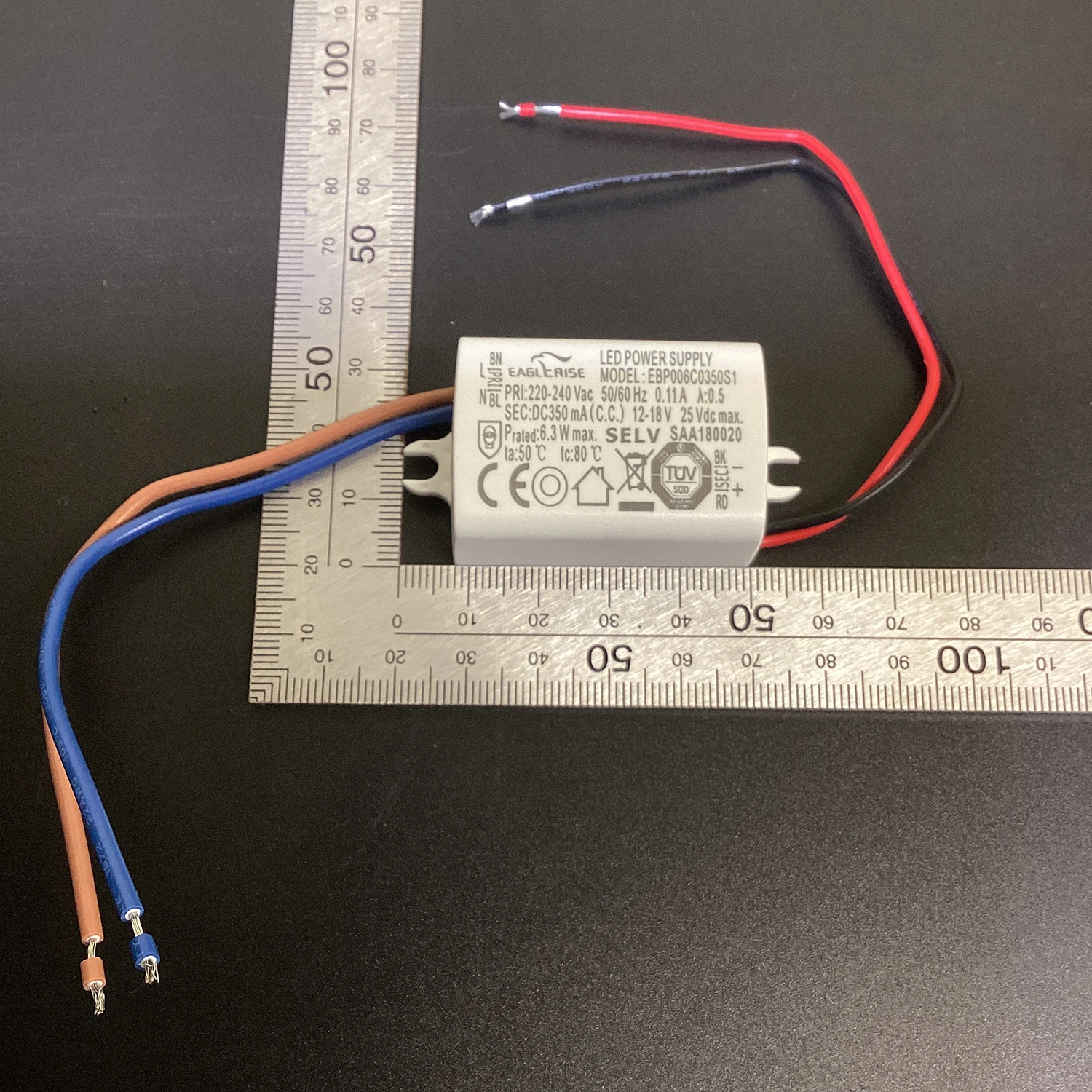 Input 100-240VAC 4.2W Small LED Driver 350mA 2.5-10V Lighting Transformer with Lead Wiree for Interior of LED Lamp 2.5V-4V 700mA