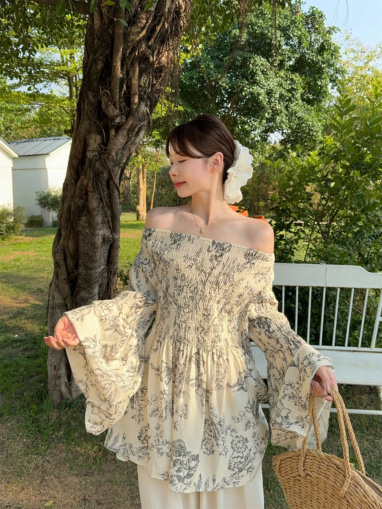 SPring Summer Sweet Casual Shirt One-shoulder Bell-sleeve New Slim Vacation A-line Shirt