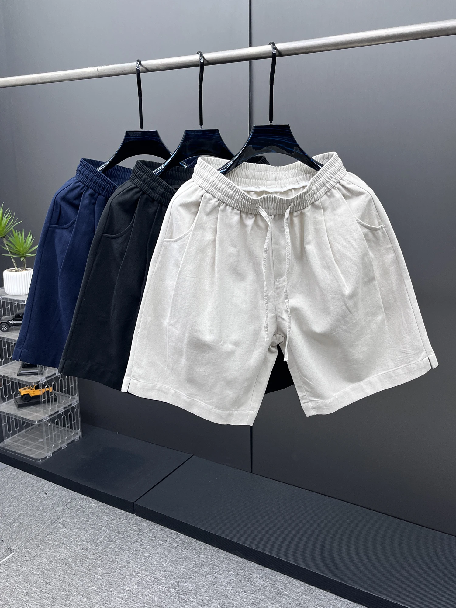 

Новые летние мужские спортивные шорты American Style: повседневные, свободные, прямого кроя, дышащие, для активного отдыха, молодежные, модные.