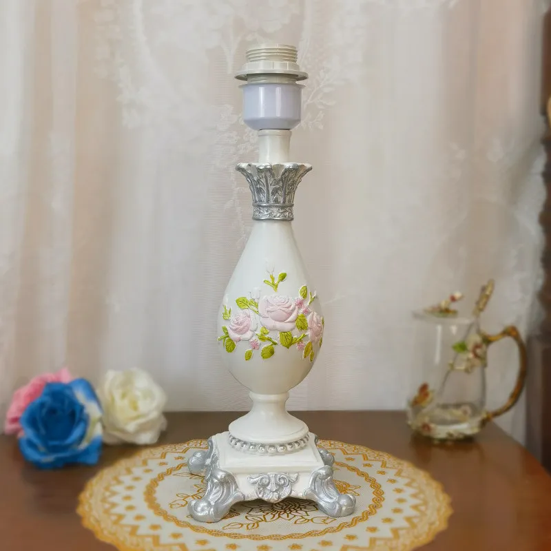 [Buy lamp holder separately] [Installed power cord] E27 large screw European resin classical antique lamp body