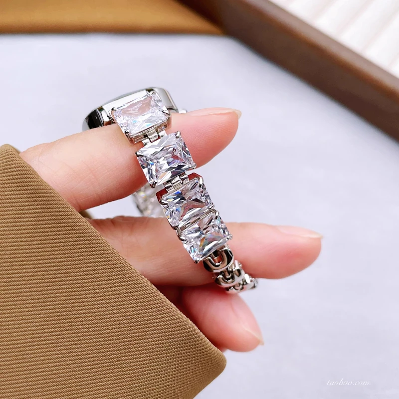 Classic trend women's watch simple and elegant waterproof 2025 new quartz watch birthday gift