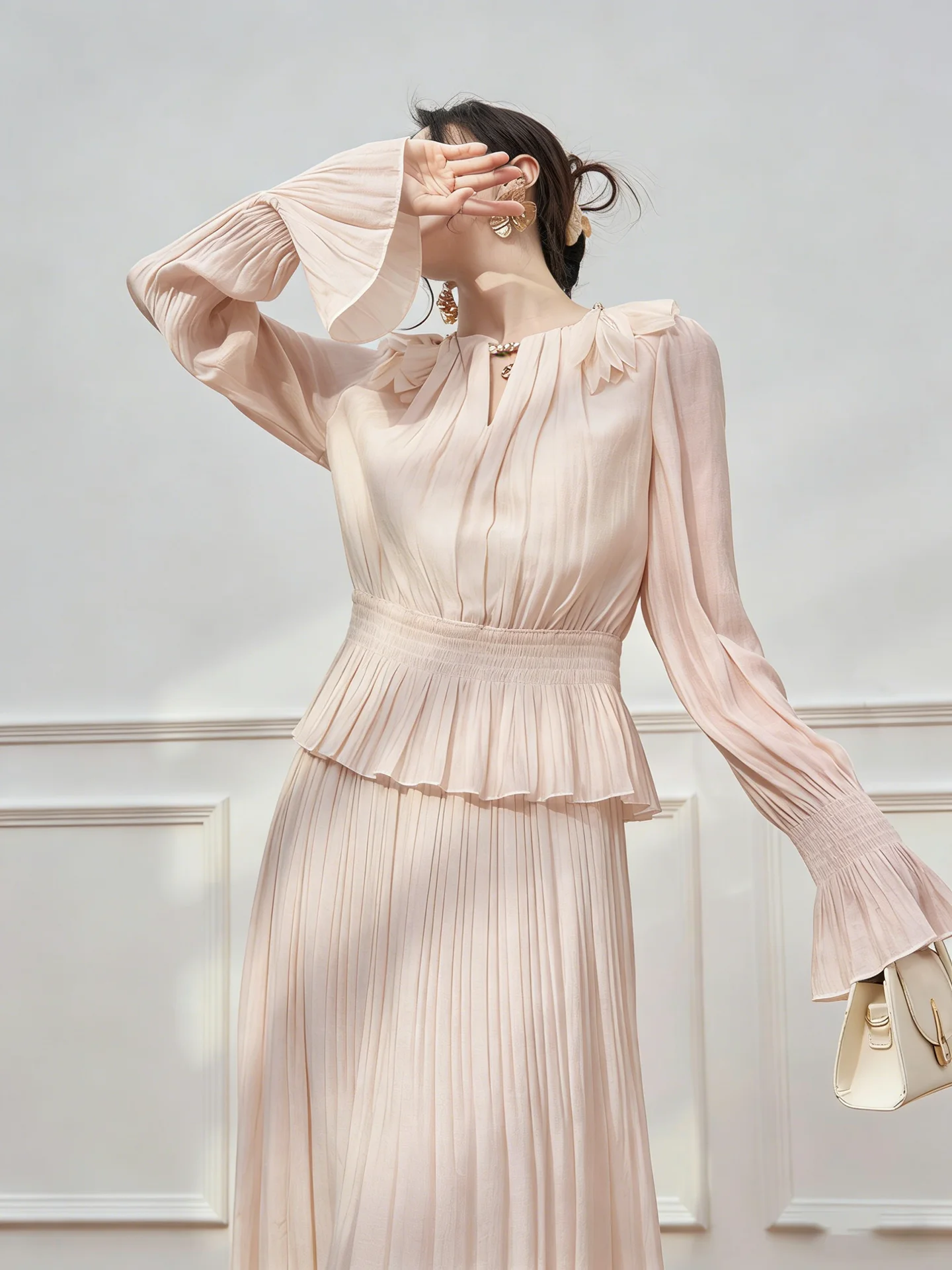 

Women's Textured Chiffon Waist-Cinching Ruffle Hem Top And Skirt Set Spring 2026 Fashion Casual Loose Fit V-neck Shirt