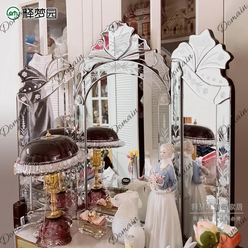 XX Light Luxury Carved Tri-fold Mirror European Neoclassical Bedroom Home Makeup Mirror Dressing Mirror