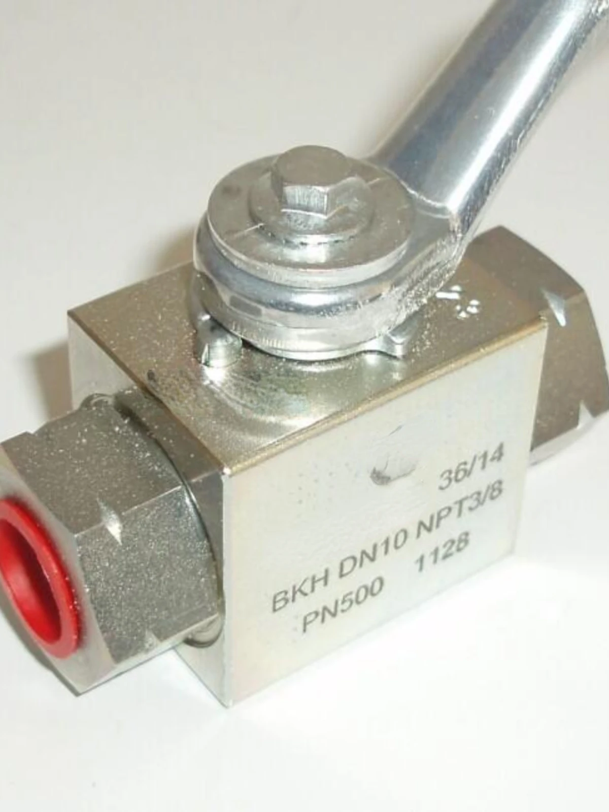 

Applicable to MHA High Pressure Ball Valve BKH-DN10-3/8npt-1128 Pn500