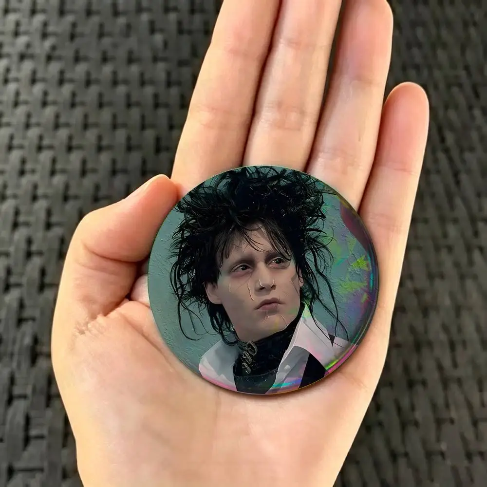 E-Edward S-Scissorhands Round Pins Cartoon Brooches Stylish Ornament Badge for Backpack Accessorys Gifts