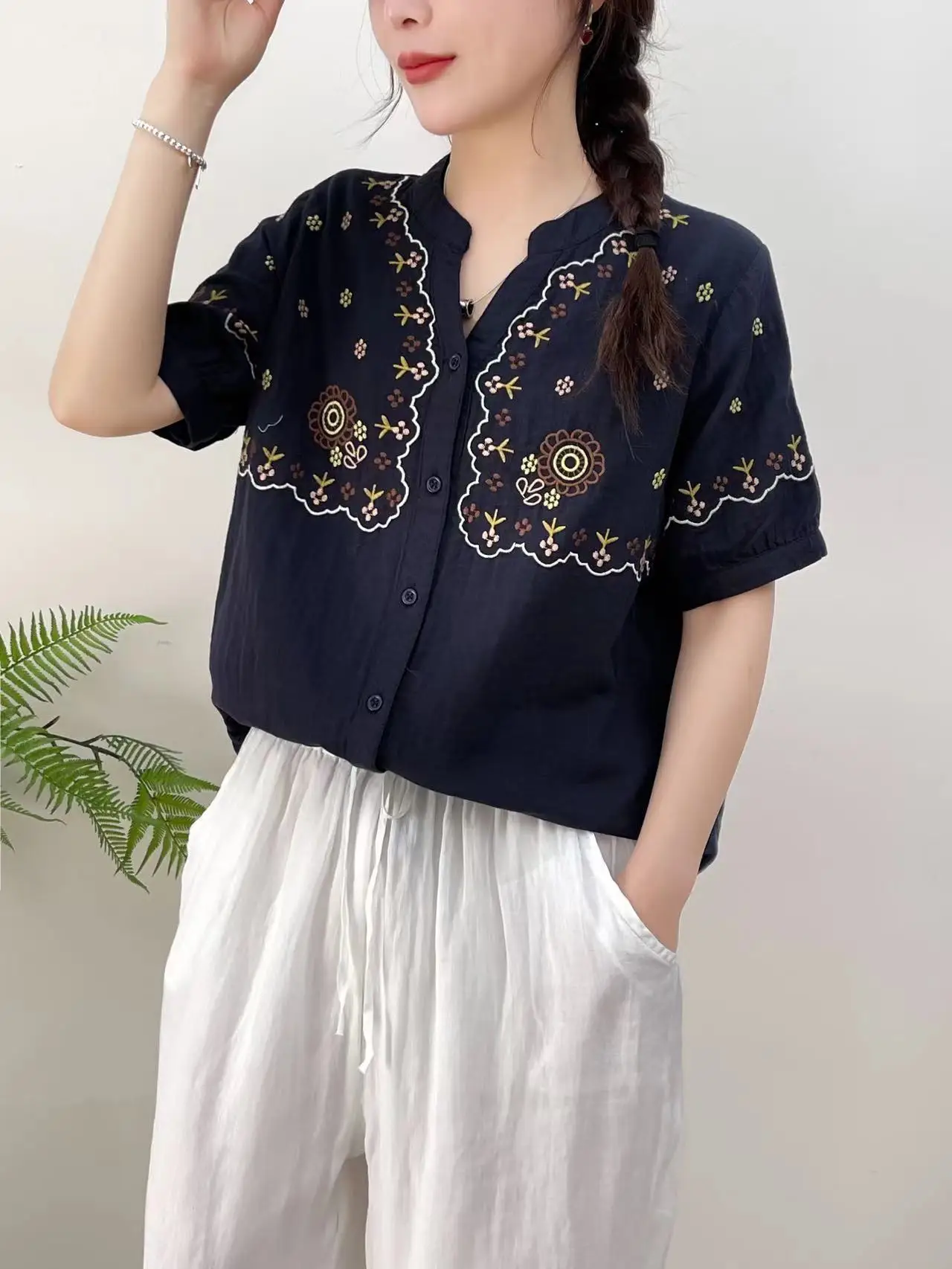 New Spring Cotton Yarn Shirt Women Embroidery Short Sleeve OL Top Girl V Necks Casual Retro Blouses 2024 Summer T44510QM