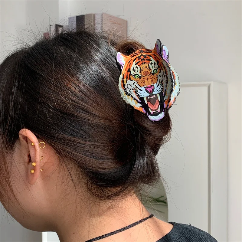 NEW Lifelike Tiger and Leopard Hair Claw Cool Out of The Ordinary Acrylic Hair Claw Clips Hair Accessories for Women Girls