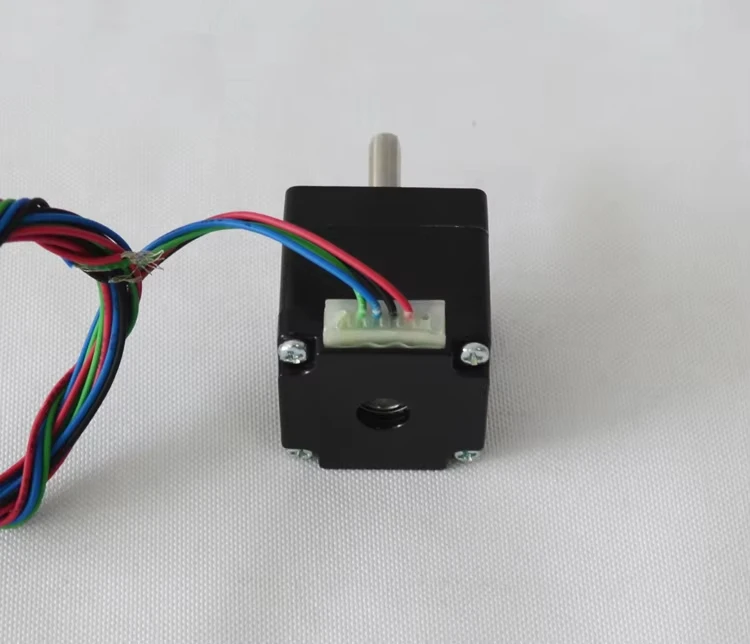 NEMA11 Stepper Motor with 4.5N.cm Motor Length 28mm 4-Wire 1.8 Degree Current 0.6A CE ROHS Single Output Shaft Stepping Motor