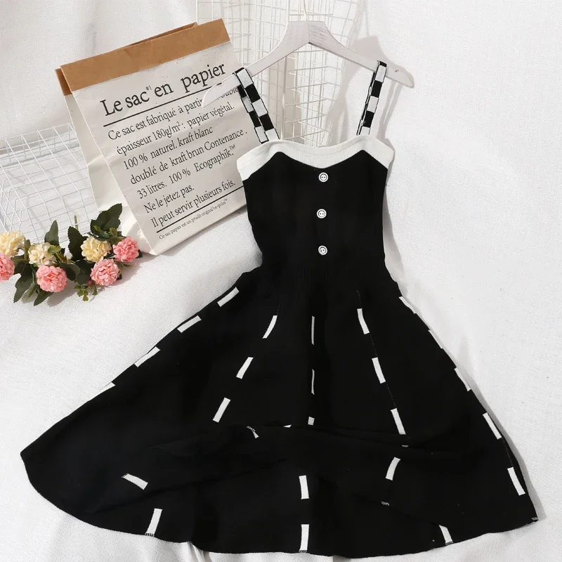 2024 giallo/nero kWomen lavorato a maglia sexy con cinturino per spaghetti mini abito estivo casual abiti da maglione abiti streetwear