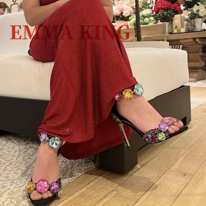 جولة تو كعب ستيليتو حجر الراين الصنادل أزياء المرأة رقيقة عالية الكعب حذاء من الكريستال تصميم فاخر النساء أحذية الحفلات المسائية #5