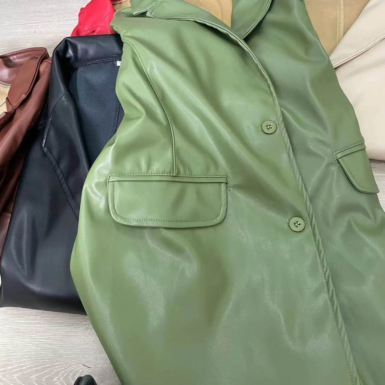 Damska kurtka ze skóry PU, jesienno-zimowa, nowa, ciepła, codzienna, elegancka kurtka w stylu marynarki, modna odzież wierzchnia, skórzana kurtka damska.