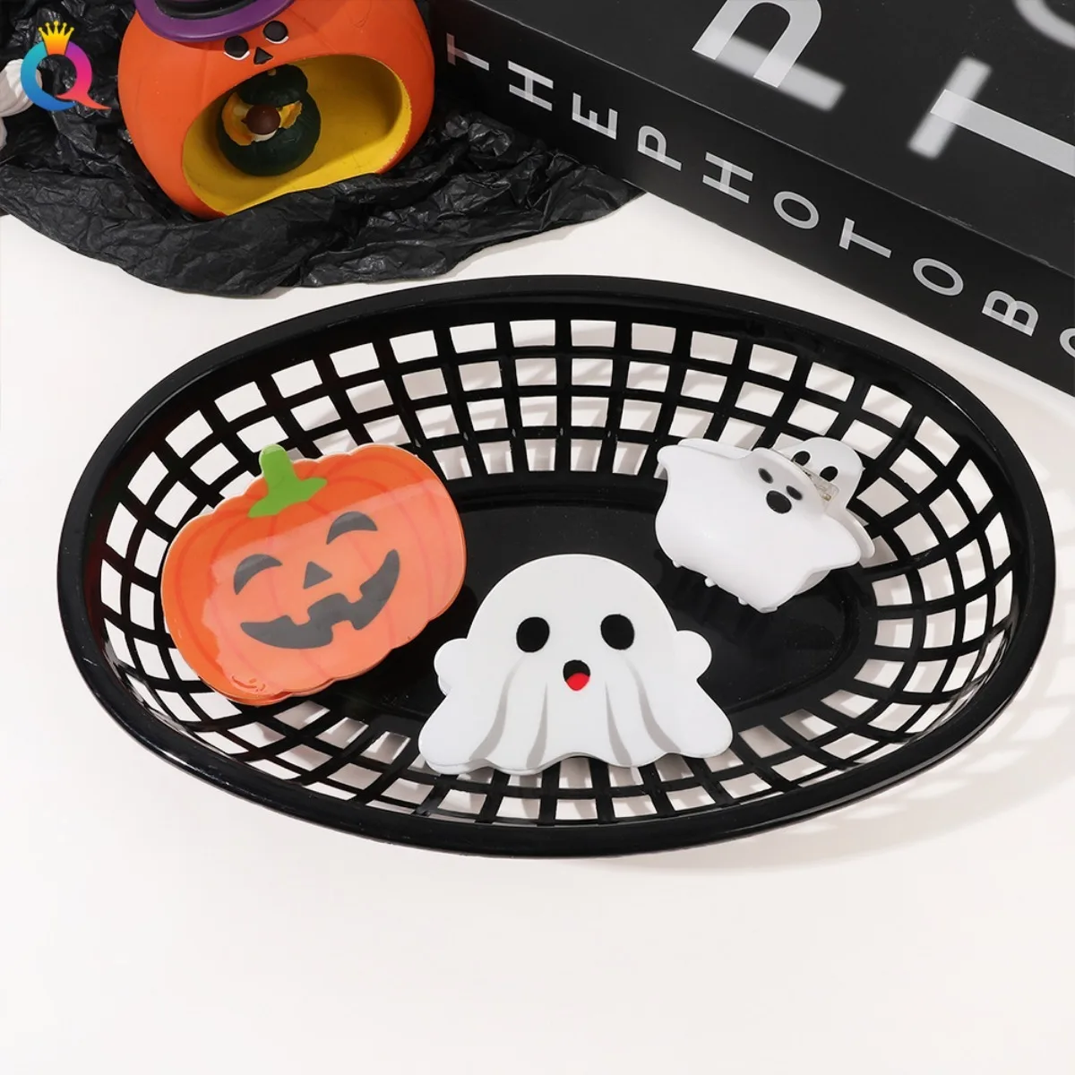 Halloween Acrylic Hair Clips Cute Ghost Pumpkin Bat Spider Web Moth Hair Barrettes Gothic Party Cosplay Hairpin for Women Girls