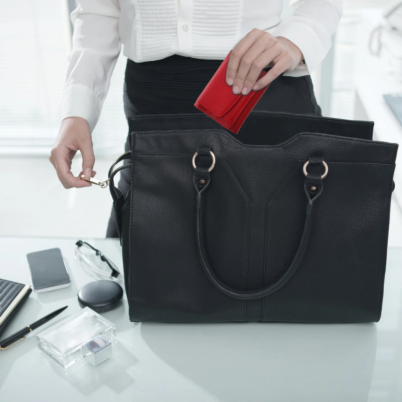 Women Mini Wallet Rfid Blocking Short Multi-Slot Wallet Small Credit Card Holder Portable Pouch Organizer for Travel