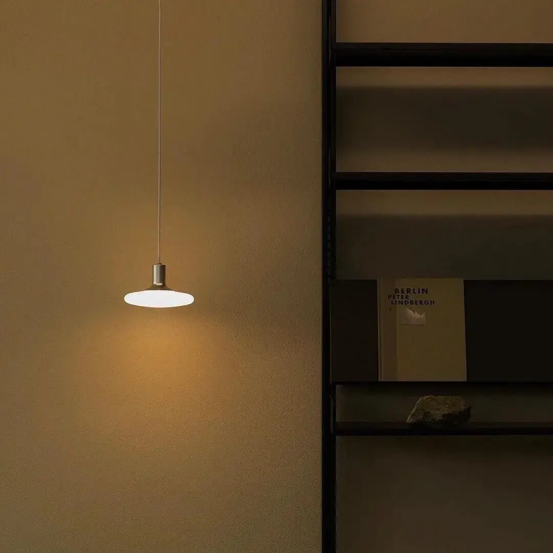 

Ресторан среднего возраста, прикроватный подвесной светильник для прихожей, коридора, креативный минималистичный дизайнерский стеклянный минималистичный светильник в корейском стиле