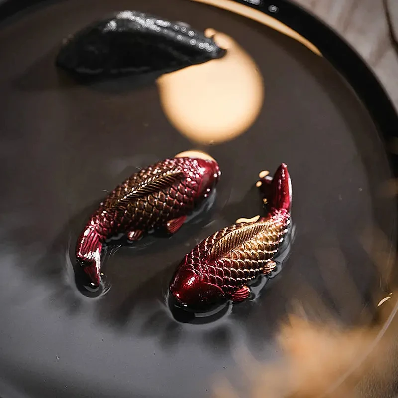 Creative Color Changing Tea Pet Resin Tea Table Ornaments Chinese Mascot Two Fish Report Happiness Zen Tea Ceremony Ornaments