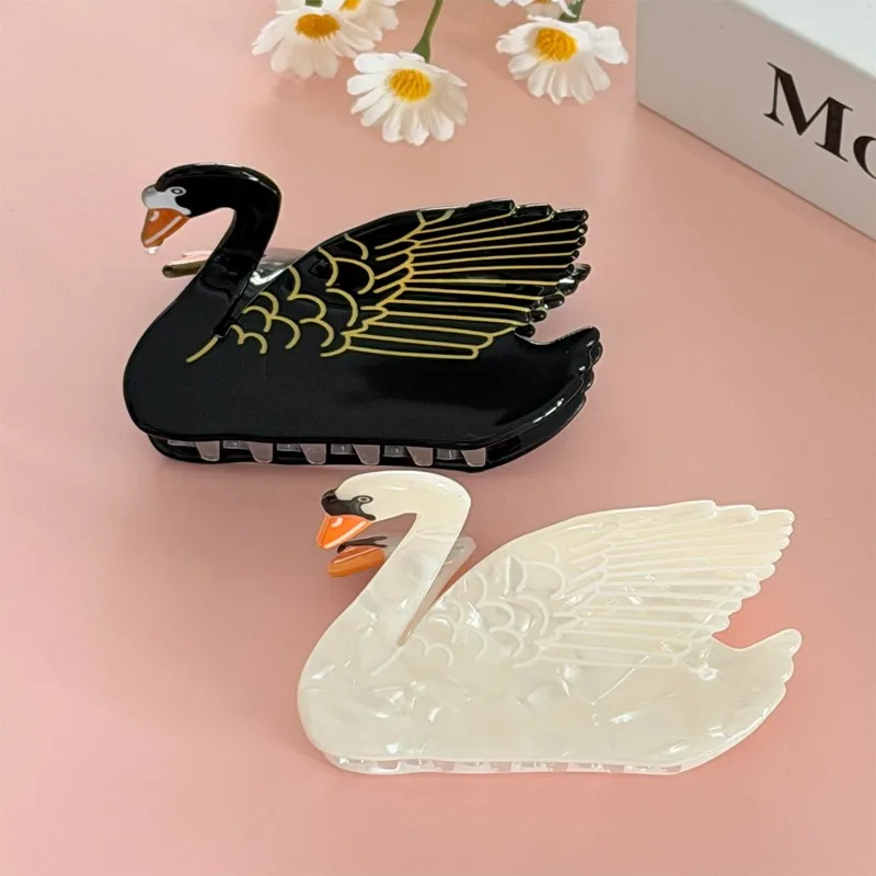 

1pcs Playful Swan Hair Claw Women Adorable Animal Design Trendy Elegant Accessory Stylish New Headwear For Girls Daily Outfits
