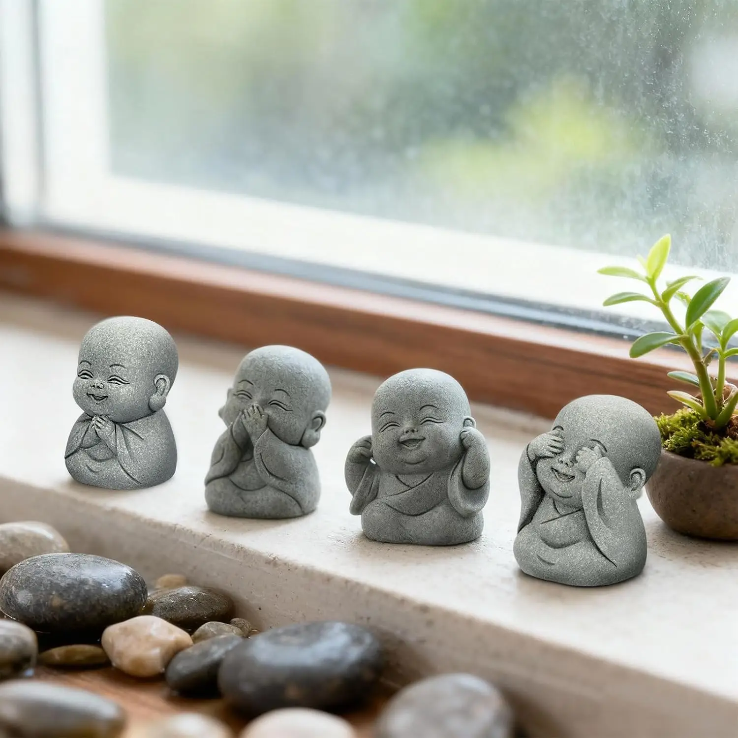 Image 7: Ensemble de 4 statues de Bouddha pour bébé, mini moine zen de 2 pouces, Bouddha en grès pour décoration de bureau, Bouddha souriant pour la chance, tableau de bord de voiture