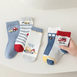 Calcetines deportivos de algodón para niños, medias transpirables de media pantorrilla con dibujos de coches, para estudiantes, para primavera y otoño, lote de 5 pares