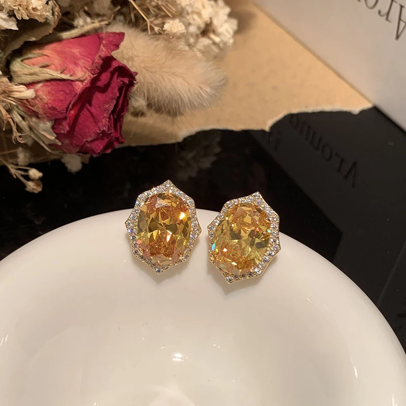 Luxury Octagonal Champagne Stone Stud Earrings Halo Cubic Zirconia Earrings for Women Elegant Jewelry Hypoallergenic Silver Need