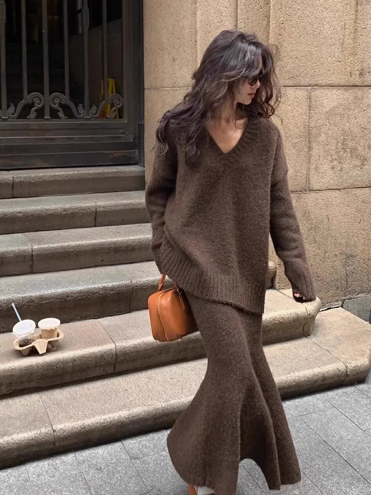 

Elegant Casual Knit Sweater Skirt Set Women V-Neck Long Sleeves Top+High Waist Fish Tail Skirt 2025 Autumn Winter Chic 2Pcs Sets
