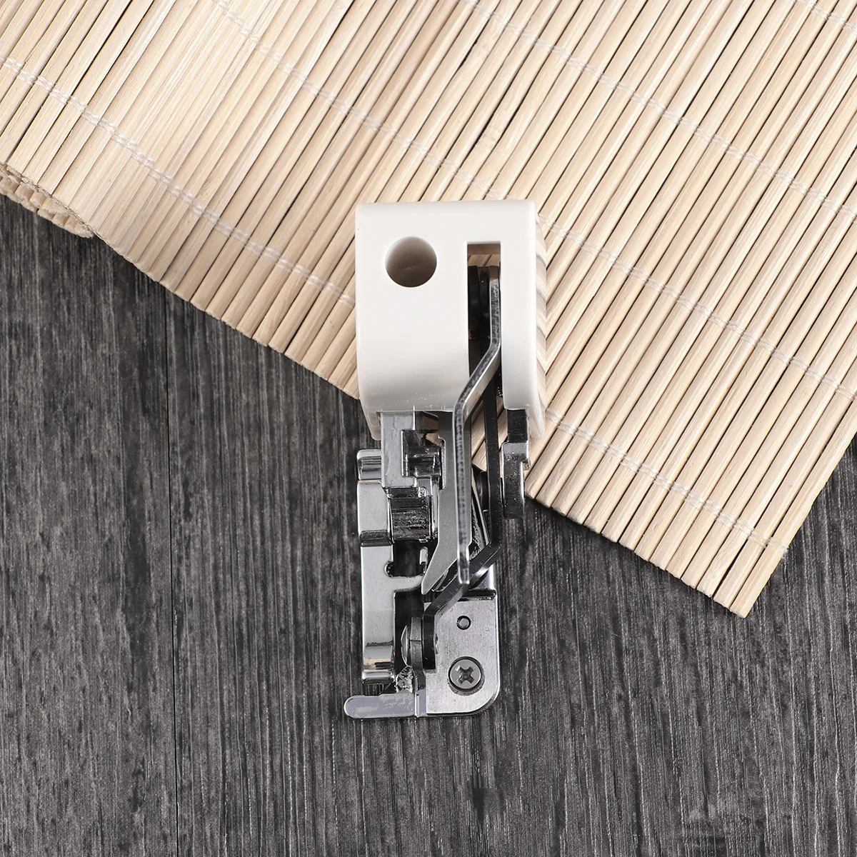 Calcador lateral multifuncional para máquina de costura, para máquinas de haste baixa, metal durável, plástico, ajuste de costura em zigue