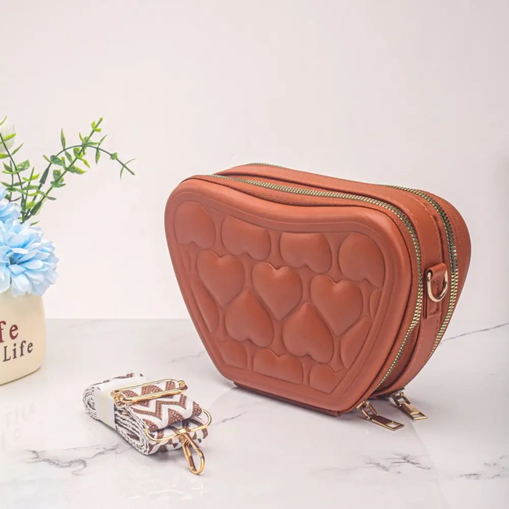 

Large Capacity Cosmetic Storage Bags Waterproof PU Leather Heart Shape Shoulder Bag with Strap Dustproof