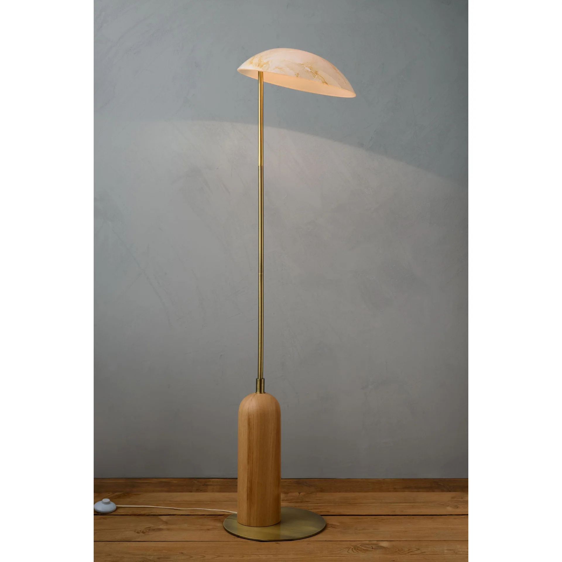 Lampada da terra americana a conchiglia retrò, camera da letto, soggiorno, accanto al divano, senso avanzato medievale francese wabi **** vento verticale