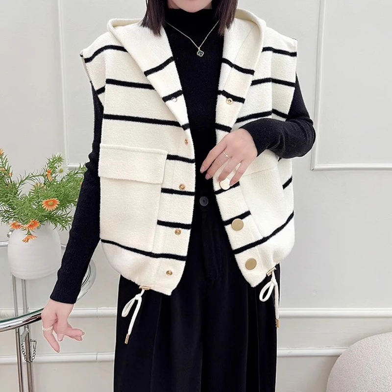

Chic Autumn New Sle Age-Defng Large ket Loose Dstring Striped Hooded Knitted Vest Outerwear for Women