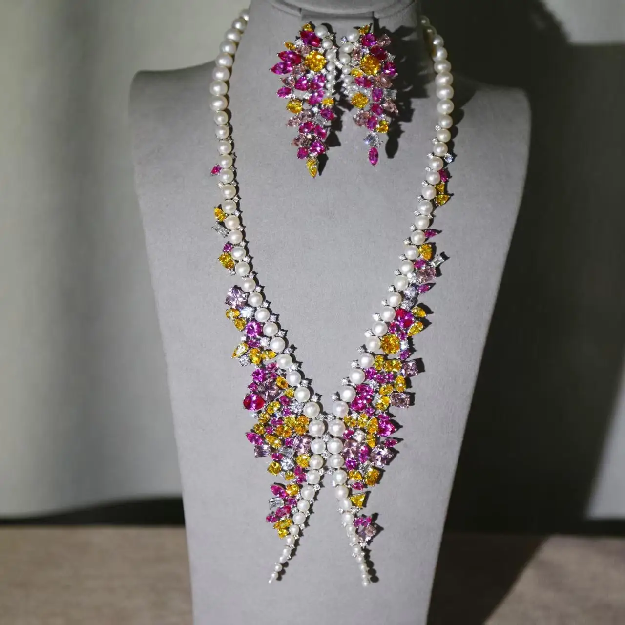 

Luxurious Freshwater Nuclear-free White Pearl necklace and Earrings Set Fashion Fine Jewelry Memorial Day Gift